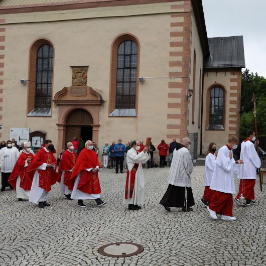 Bischof Dr. Franz Jung feierte am Montagabend, 5. Juli, einen Kiliani-Pontifikalgottesdienst auf dem Kreuzberg.
