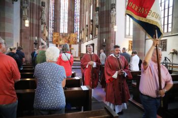 Mit Marktkaufleuten und Schaustellern feierte Generalvikar Dr. Jürgen Vorndran am Donnerstag, 6. Juli, in der Marienkapelle einen Kiliani-Gottesdienst.